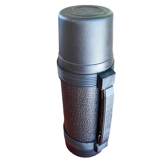 Thermos Other - THERMOS 1-liter vacuum insulated thermos